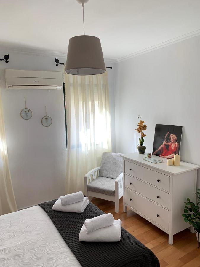 Acogedor apartamento en pleno corazón de Triana Sevilla Exterior foto